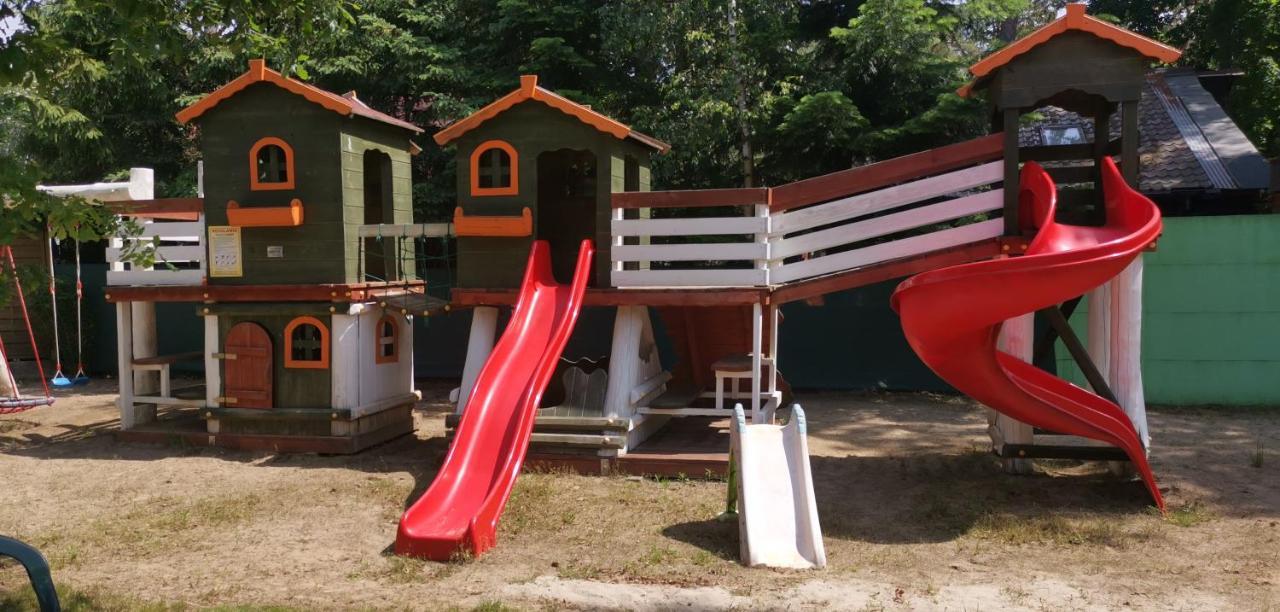 Hotel Pod Filarami Pobierowo Exterior foto